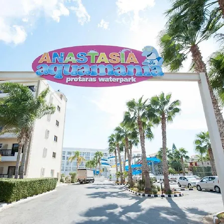 Готель Anastasia Waterpark